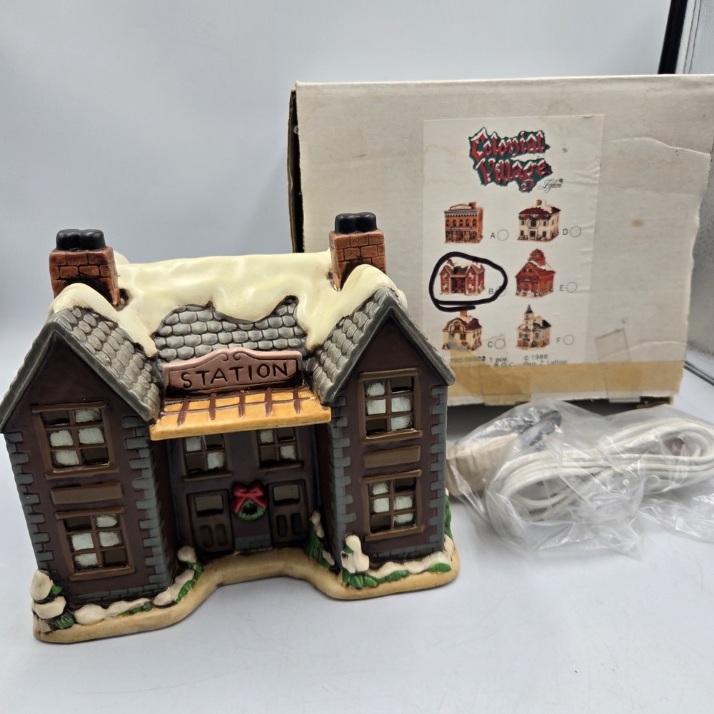 Vtg Lefton Colonial Village Christmas Train Station Building Twd05822 New W Box
